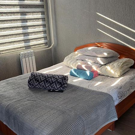 Lotos Guest House Bishkek Exterior foto